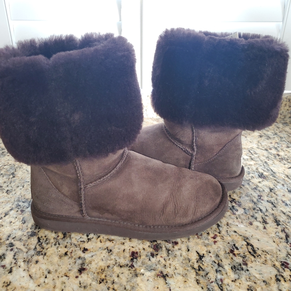 UGG Australia tall chocolate brown boots W7